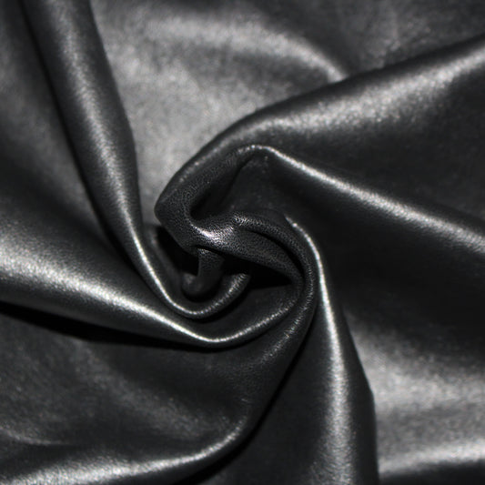 Tissus haute couture. Tissus au mètre pas cher. Tissus pas cher. Acheter tissus au mètre. Tissus français. Tissus de grandes maisons. Tissus haut de gamme. Tissus pour collection. Tissus pour createur. Jeune createur. Laine. Soie. Coton. Lin.