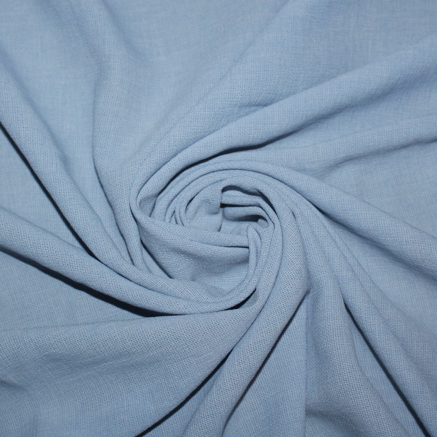 Tissus haute couture. Tissus au mètre pas cher. Tissus pas cher. Acheter tissus au mètre. Tissus français. Tissus de grandes maisons. Tissus haut de gamme. Tissus pour collection. Tissus pour createur. Jeune createur. Laine. Soie. Coton. Lin.