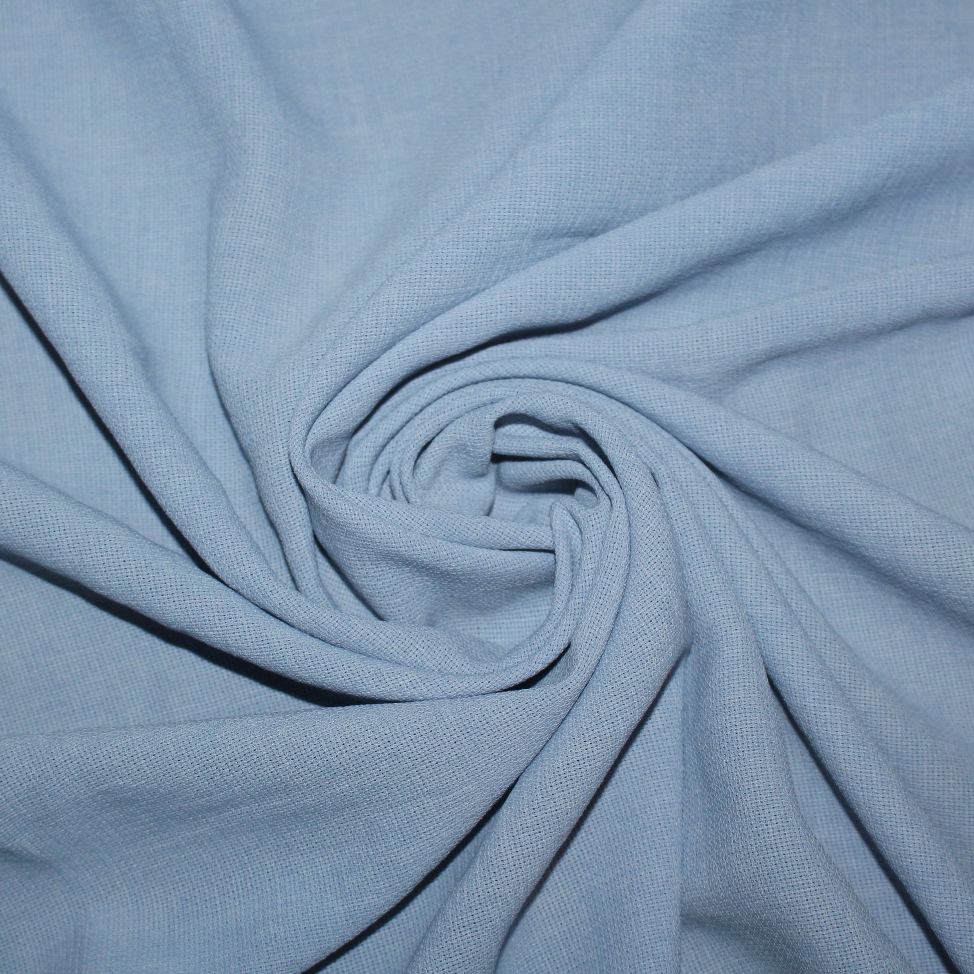 Tissus haute couture. Tissus au mètre pas cher. Tissus pas cher. Acheter tissus au mètre. Tissus français. Tissus de grandes maisons. Tissus haut de gamme. Tissus pour collection. Tissus pour createur. Jeune createur. Laine. Soie. Coton. Lin.