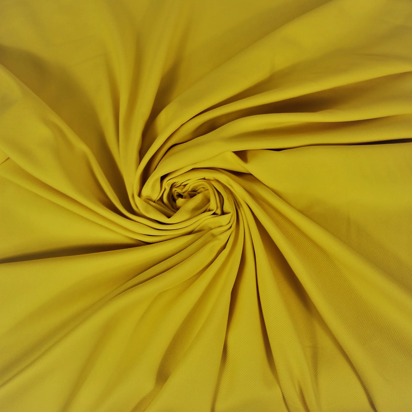 Tissus haute couture. Tissus au mètre pas cher. Tissus pas cher. Acheter tissus au mètre. Tissus français. Tissus de grandes maisons. Tissus haut de gamme. Tissus pour collection. Tissus pour createur. Jeune createur. Laine. Soie. Coton. Lin.