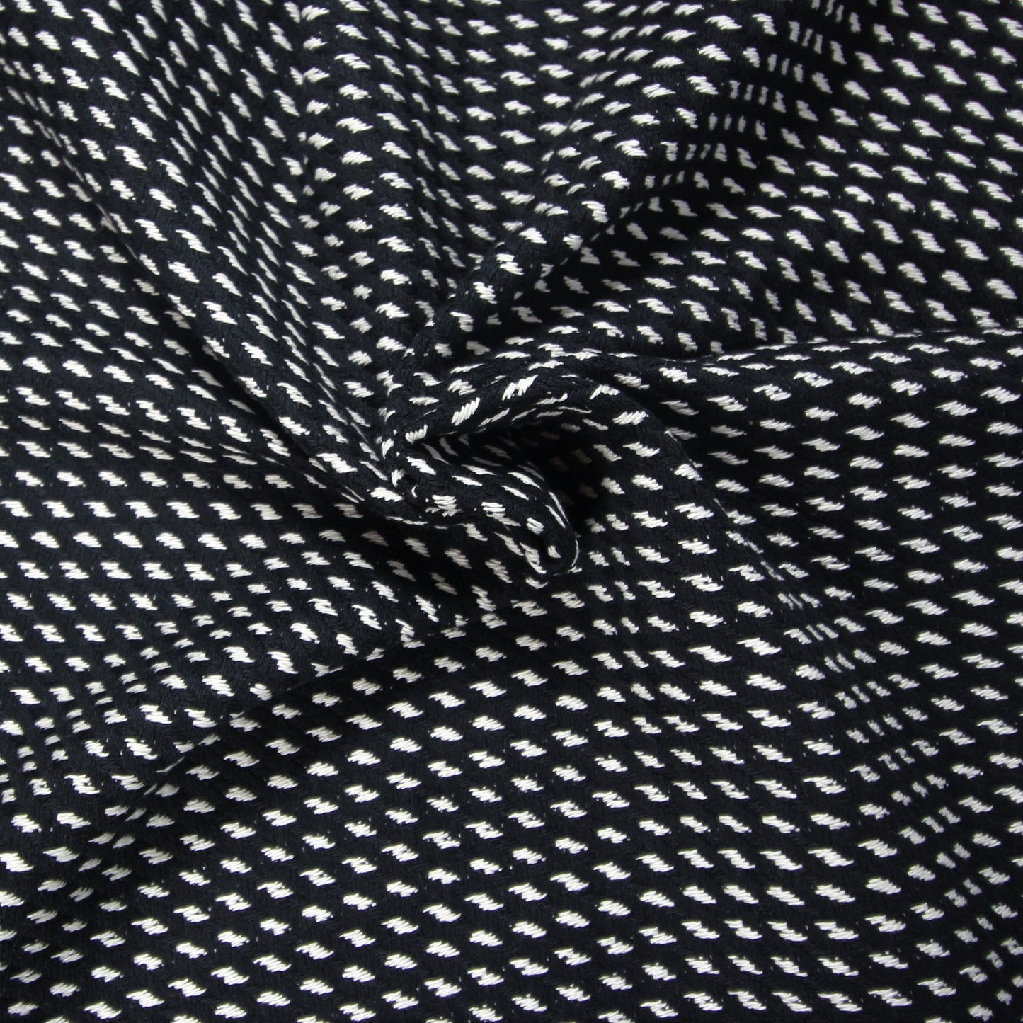 Tissu tweed coton - noir et blanc | Bennytex | Mondial Tissus | Cousette | Tissus de rêve | Tissus.net