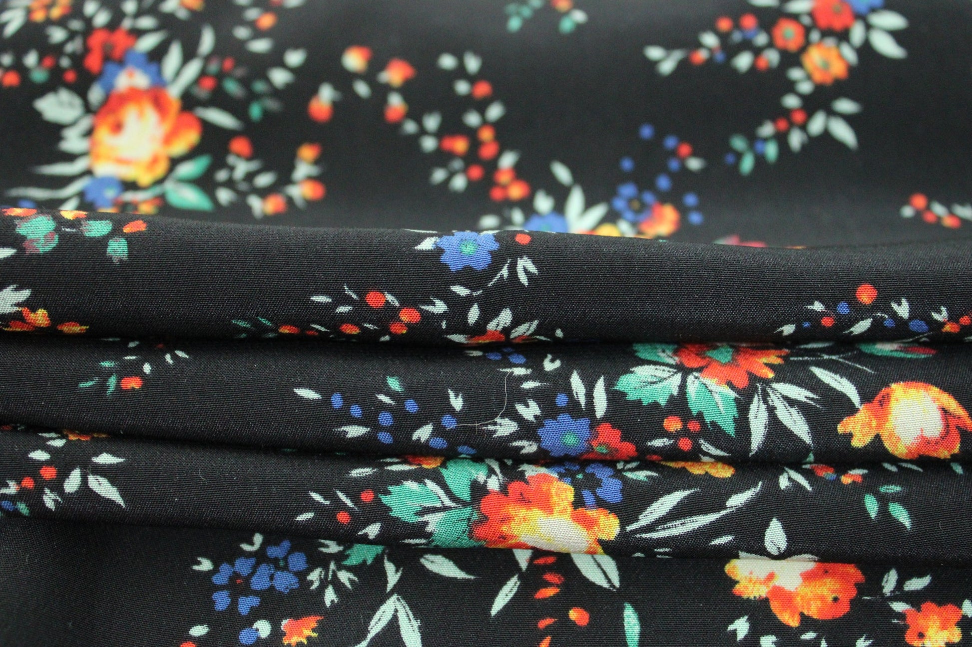 Tissu crêpe de chine 100% soie - imprimé fleuri - photo 3/5 | So Tissus
