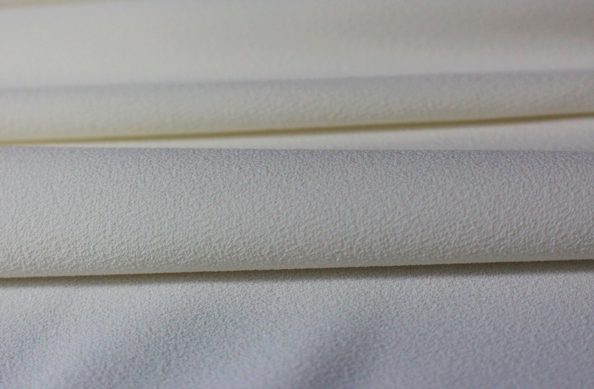 Tissu crêpe viscose - blanc - photo 3/3 | So Tissus