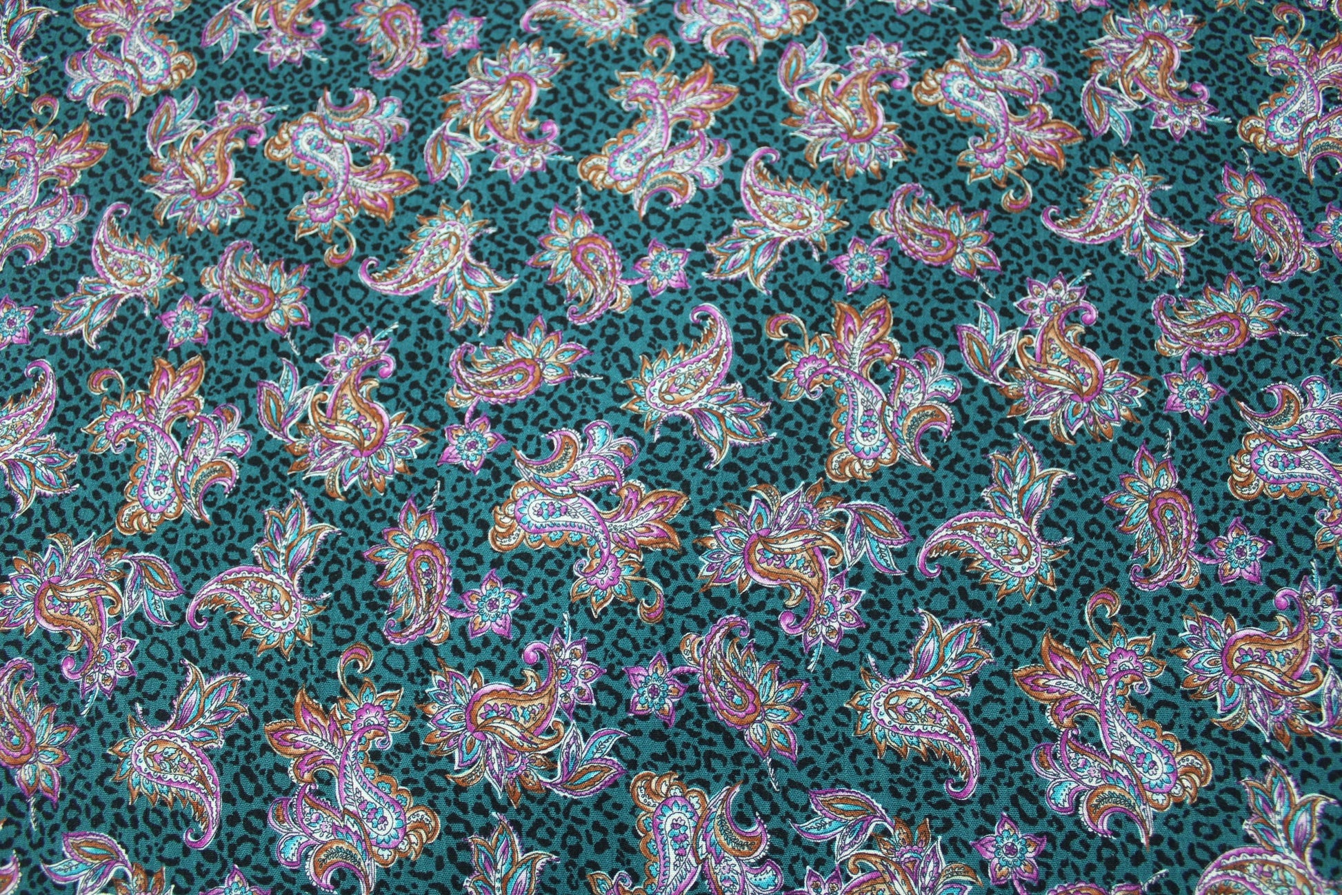Tissu crêpe viscose - imprimé cachemire - photo 6/6 | So Tissus