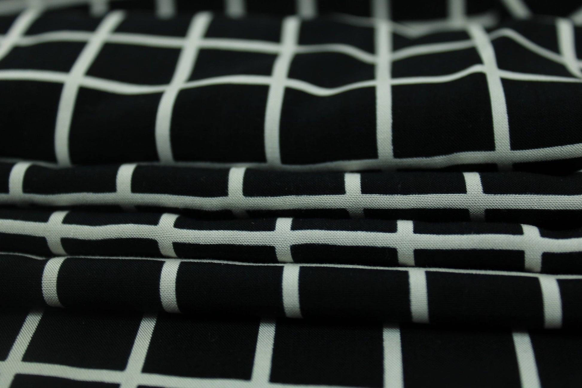 Tissu javanaise de viscose - à carreaux blanc et noir - photo 3/5 | So Tissus