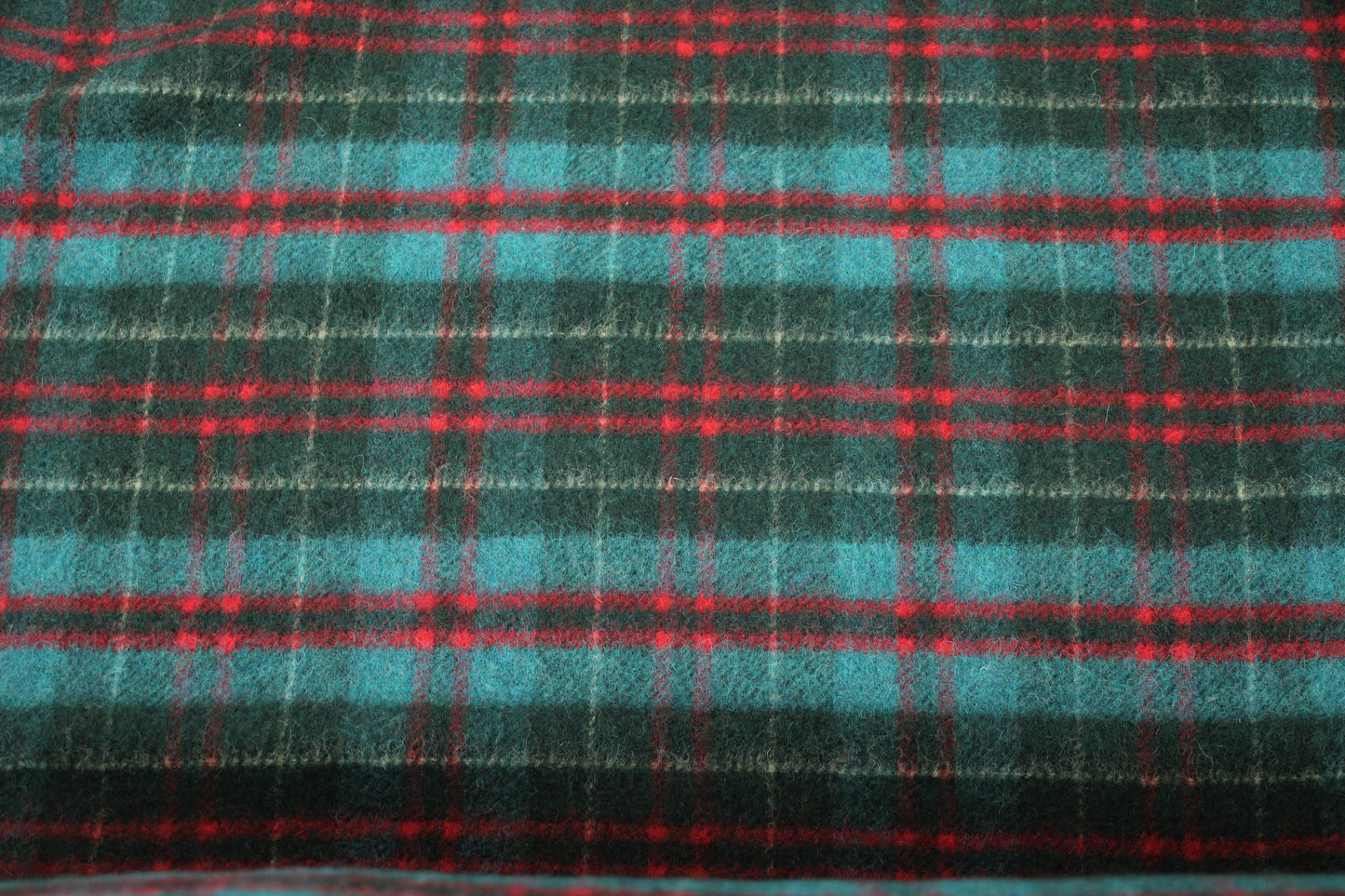 Tissu laine mohair - à carreaux - ton bleu vert canard - photo 4/5 | So Tissus