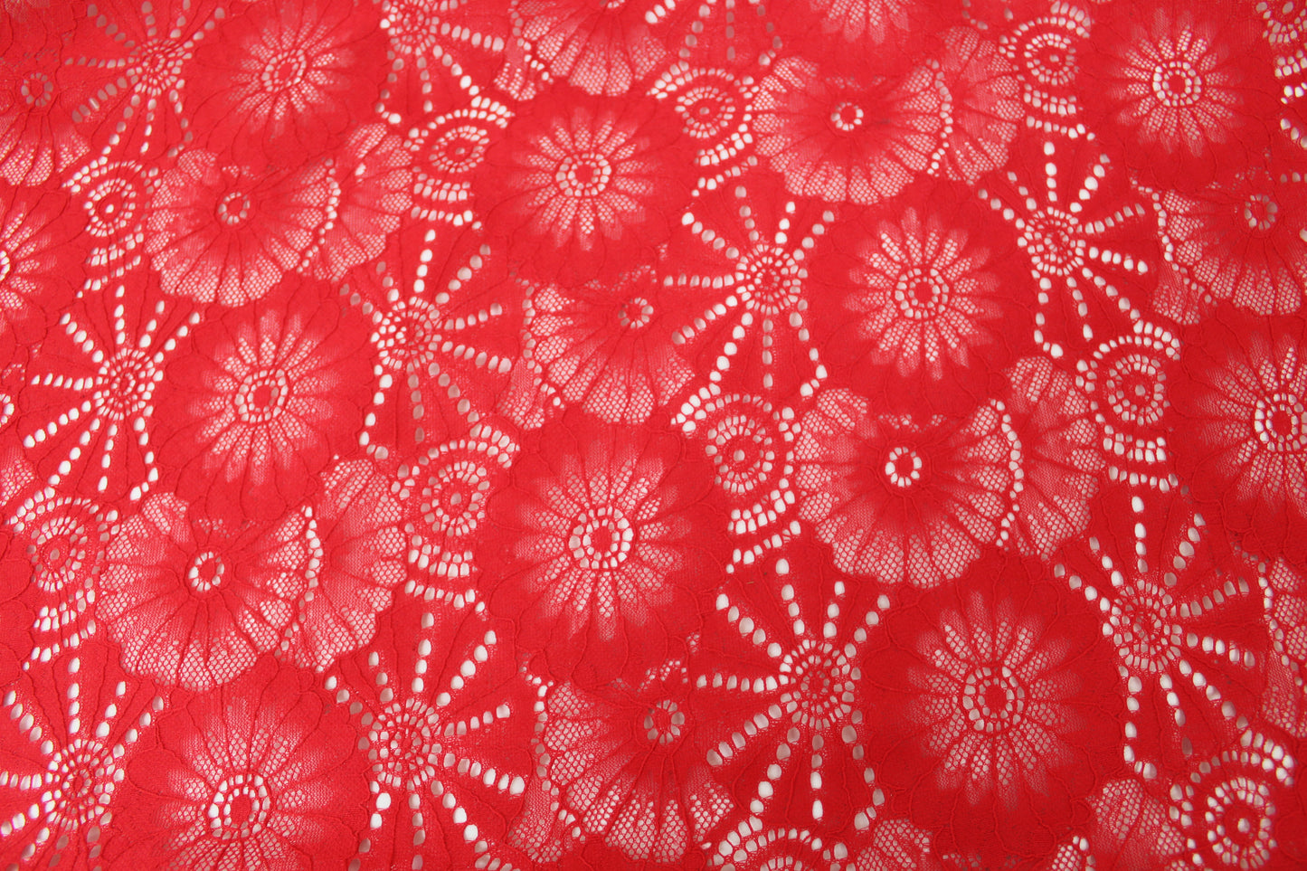 Tissu dentelle fleuri - rouge - photo 5/5 | So Tissus