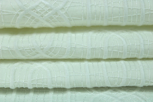 Tissu brocart motif géométrique - blanc irisée - photo 2/3 | So Tissus