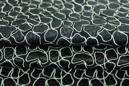 Tissu brocart de laine brodé motif tacheté - noir - photo 2/5 | So Tissus
