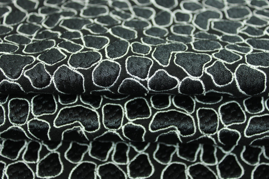 Tissu brocart de laine brodé motif tacheté - noir