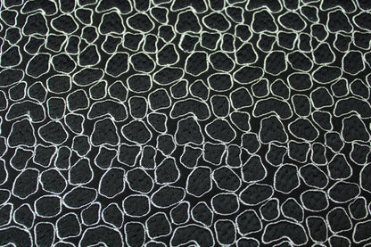 Tissu brocart de laine brodé motif tacheté - noir - photo 4/5 | So Tissus