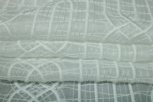 Tissu voile coton brodé - motif géométrique - blanc - photo 2/6 | So Tissus