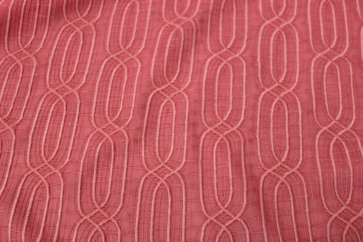 Tissu voile coton brodé - motif géométrique - saumon - photo 4/5 | So Tissus
