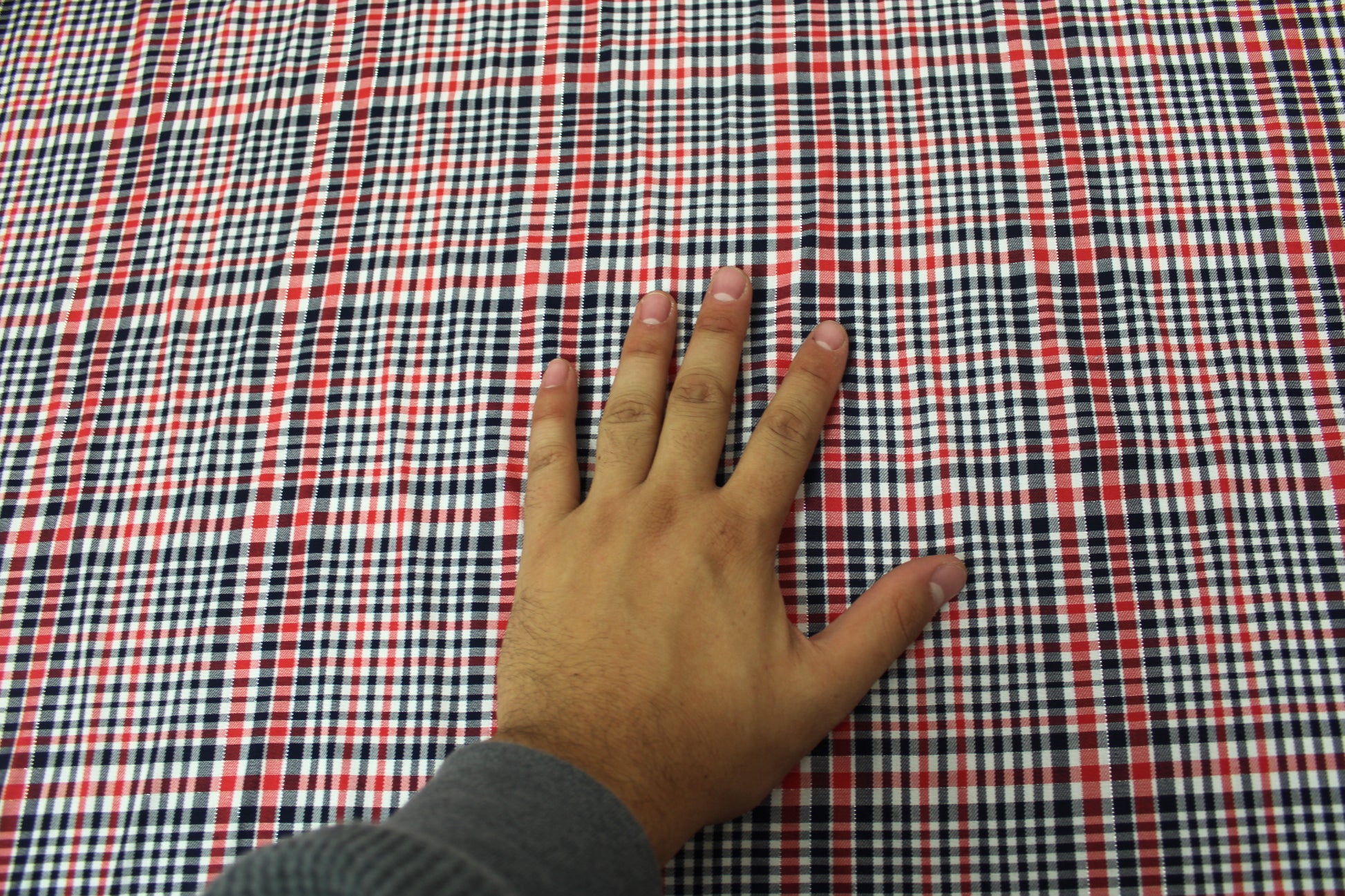 Tissu viscose - à carreaux - rouge, blanc et bleu - photo 4/4 | So Tissus