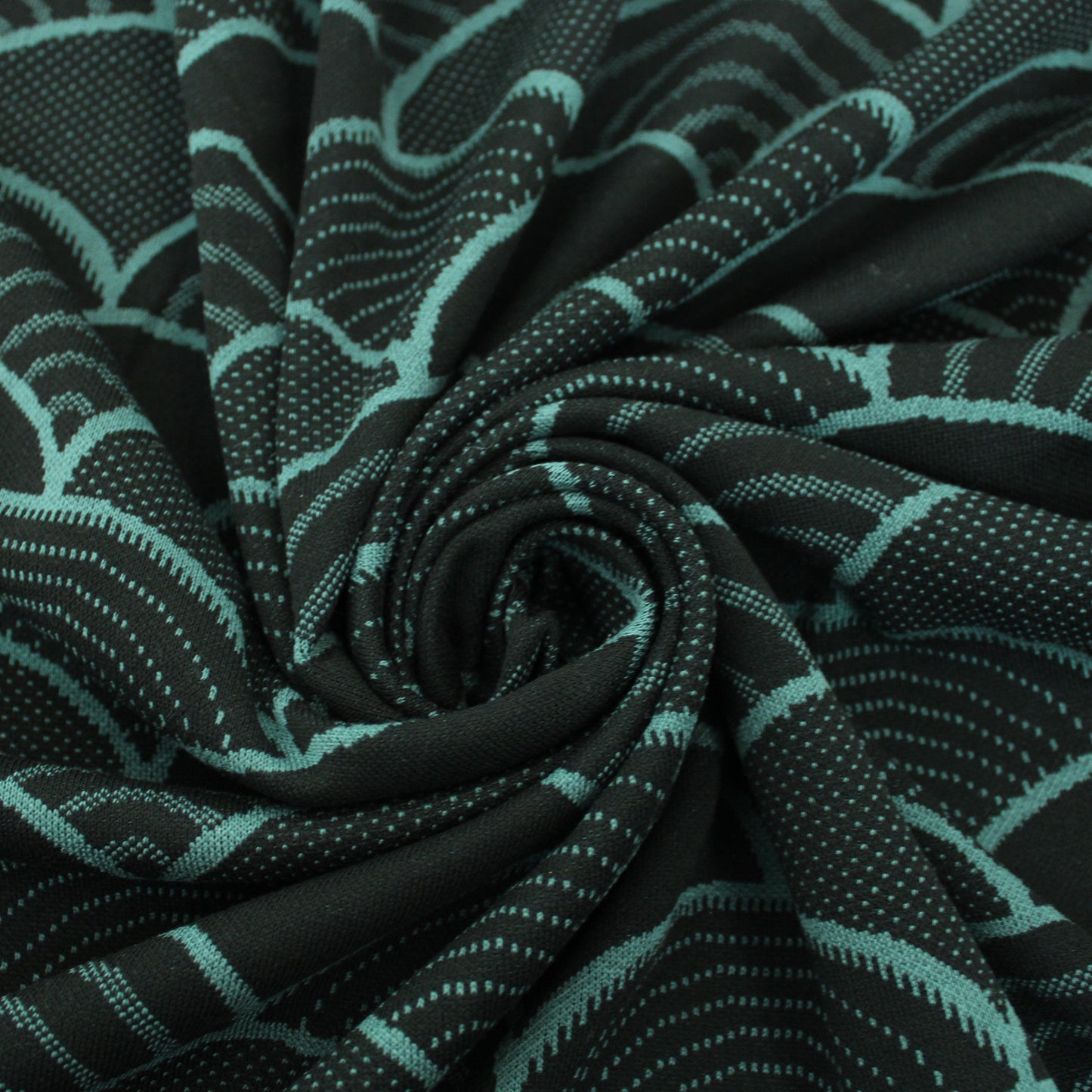 Tissu maille - imprimé écaille - vert pin et noir - photo 1/4 | So Tissus