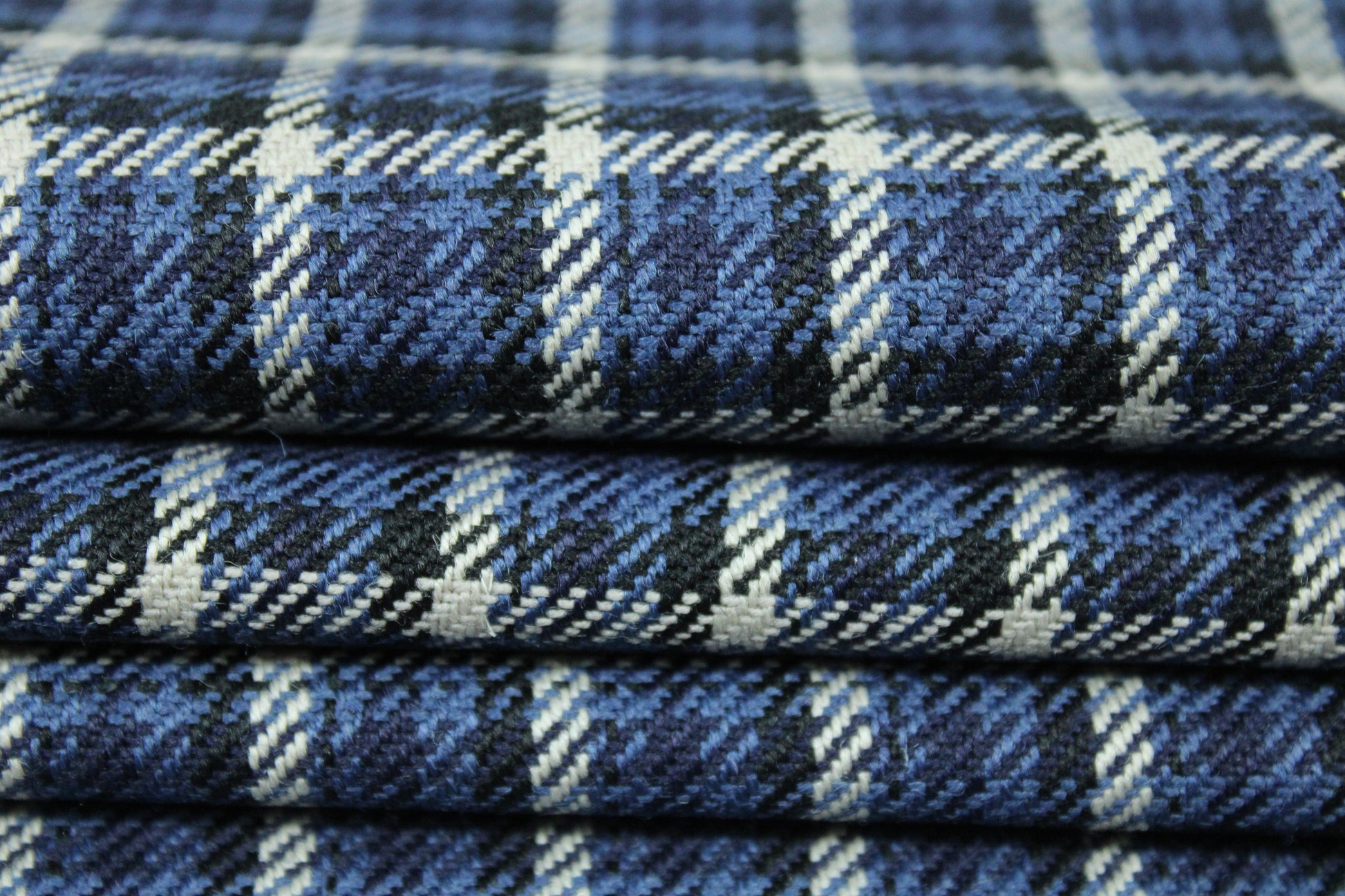 Tissu crêpe de laine - à carreaux - ton bleu - photo 2/4 | So Tissus