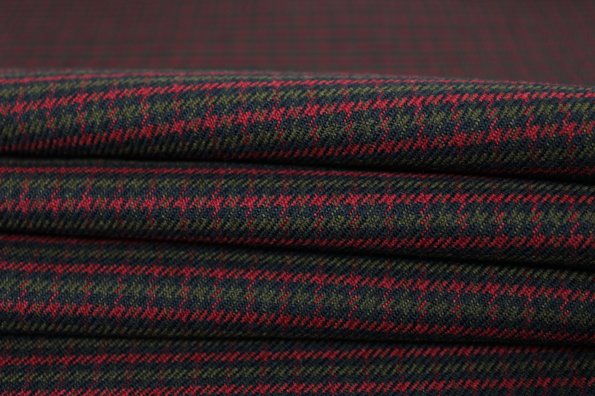 Tissu crêpe de laine - pieds de poule - ton rouge - photo 2/5 | So Tissus