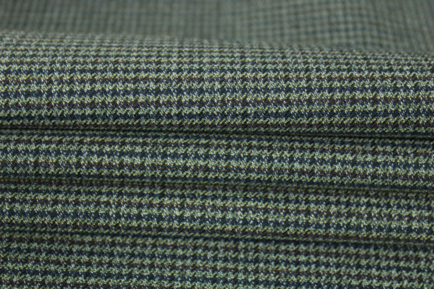Tissu crêpe de laine - pieds de puce - ton gris - photo 2/5 | So Tissus