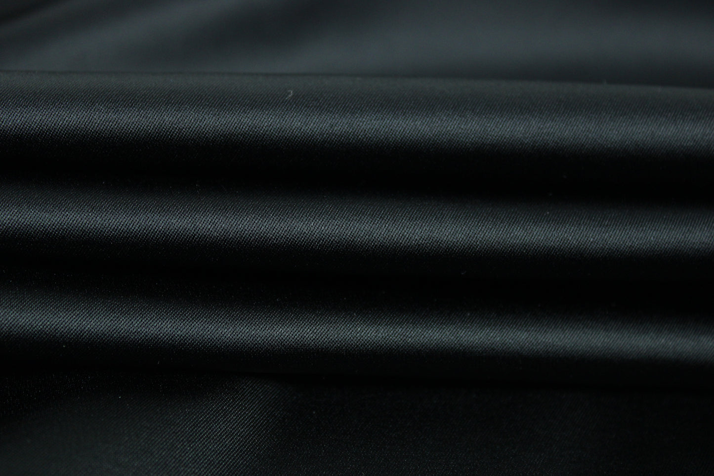 Tissu satin duchesse stretch - noir - photo 2/3 | So Tissus