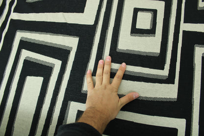 Tissu maille - imprimé géométrique - noir et beige - photo 4/4 | So Tissus