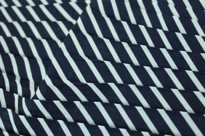 Tissu plissé - à rayures - bleu marine et blanc - photo 2/4 | So Tissus