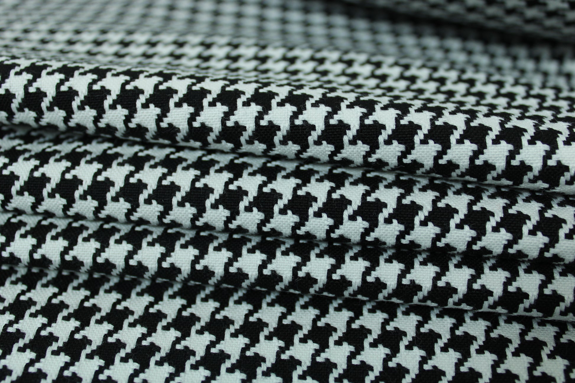 Tissu gabardine coton - pied de poule - noir et blanc - photo 2/5 | So Tissus