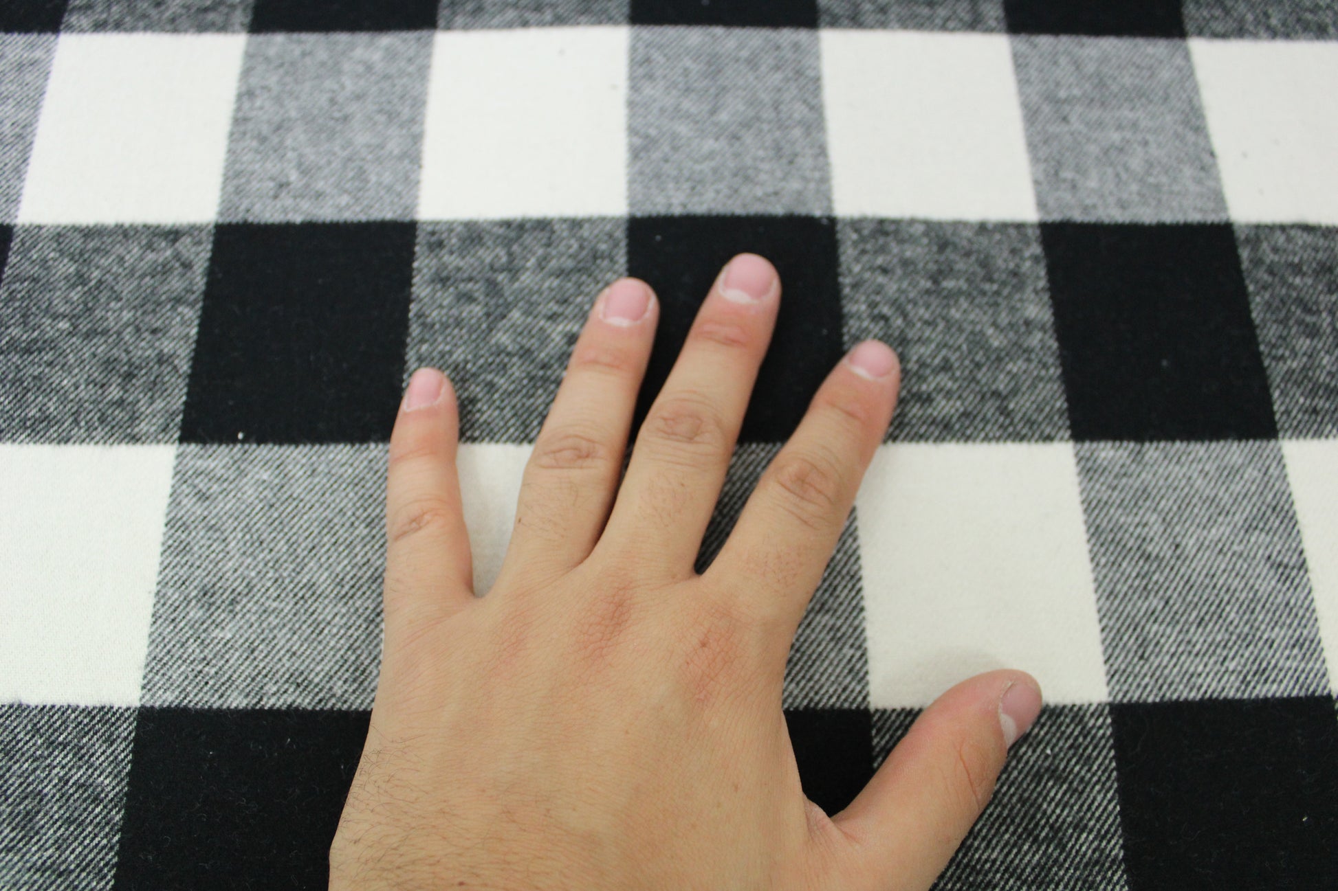 Tissu gabardine coton - à carreaux - noir et blanc - photo 4/4 | So Tissus