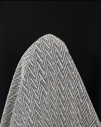 Tissu tweed de laine - motif chevron - blanc et noir - photo 5/5 | So Tissus