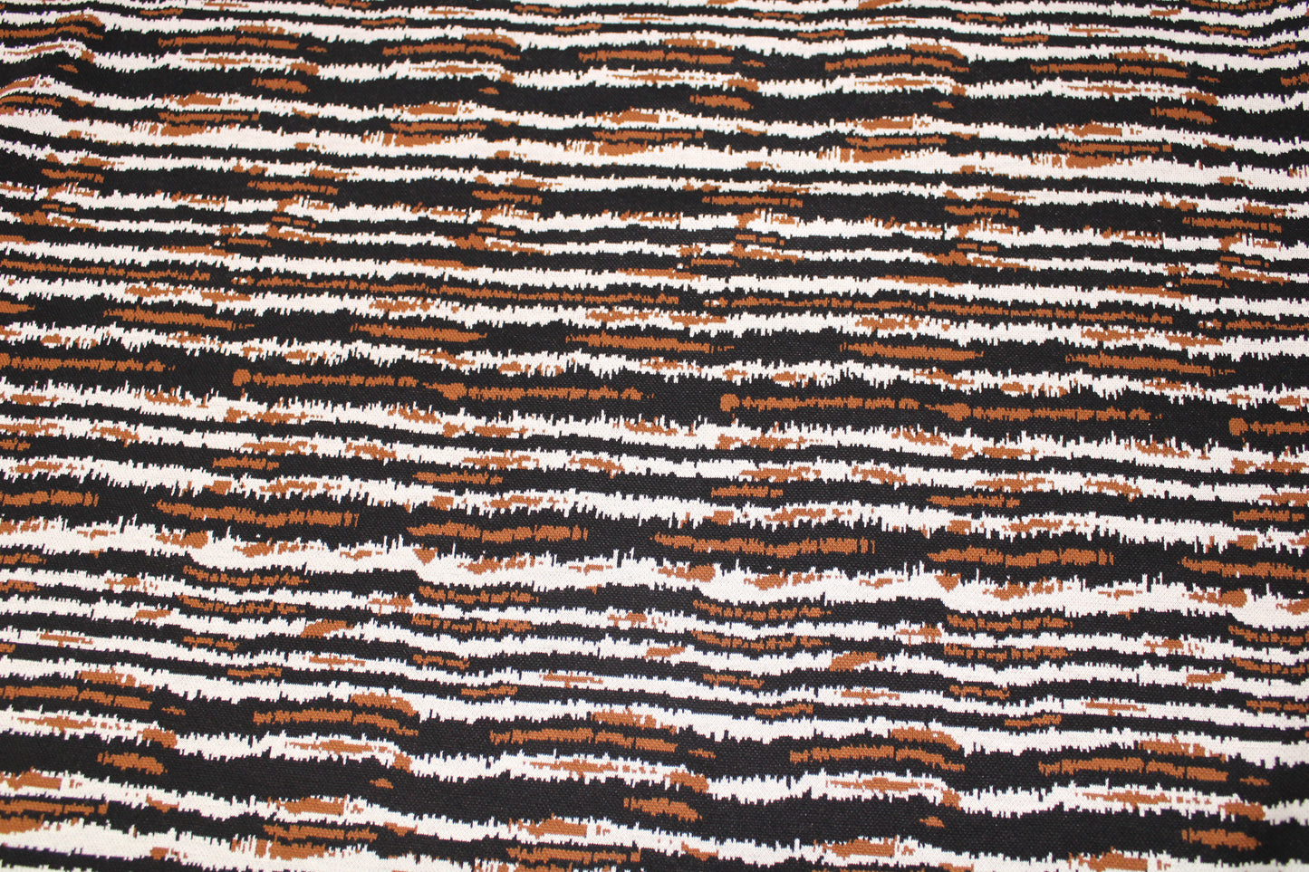 Tissu Milano - imprimé zébbré - noir, marron et beige - photo 4/5 | So Tissus