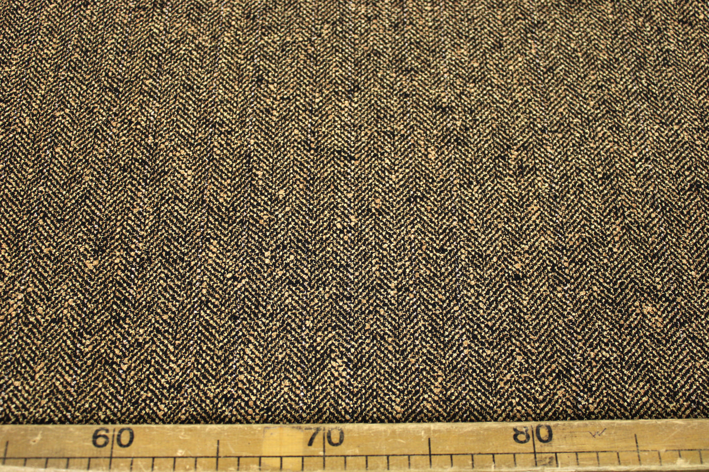 Tissu tweed de laine à chevron - beige et noir - photo 5/5 | So Tissus