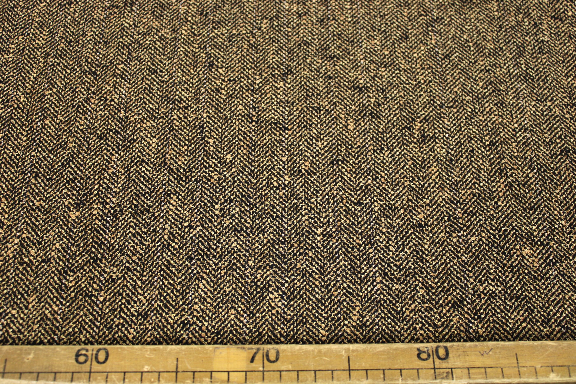 Tissu tweed de laine à chevron - beige et noir - photo 5/5 | So Tissus