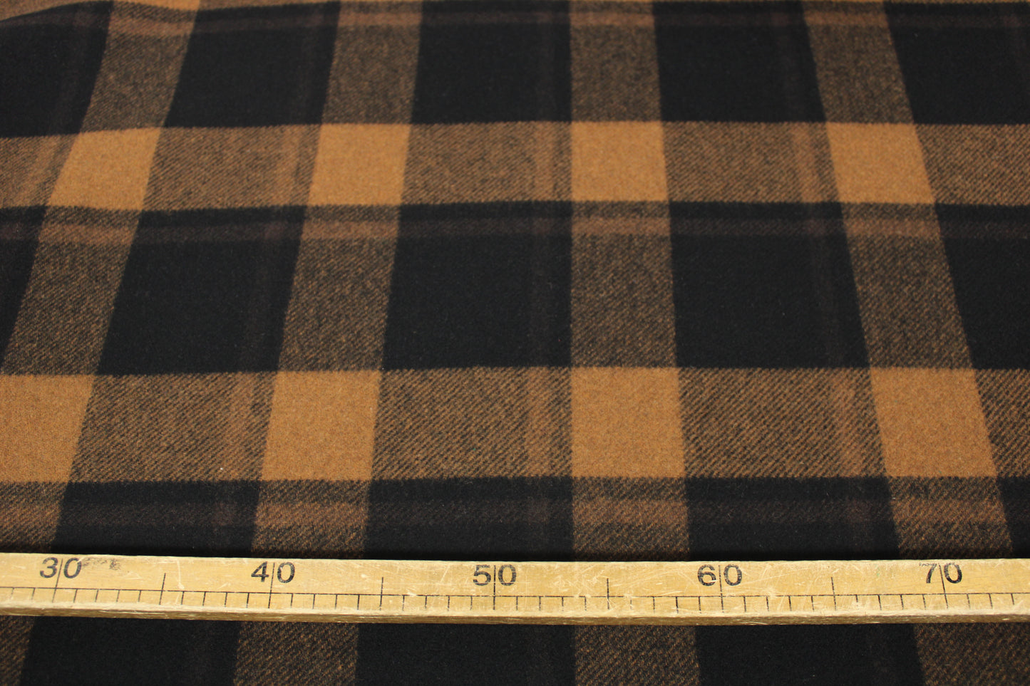 Tissu double drap de laine - à carreaux - noir et marron - photo 5/5 | So Tissus