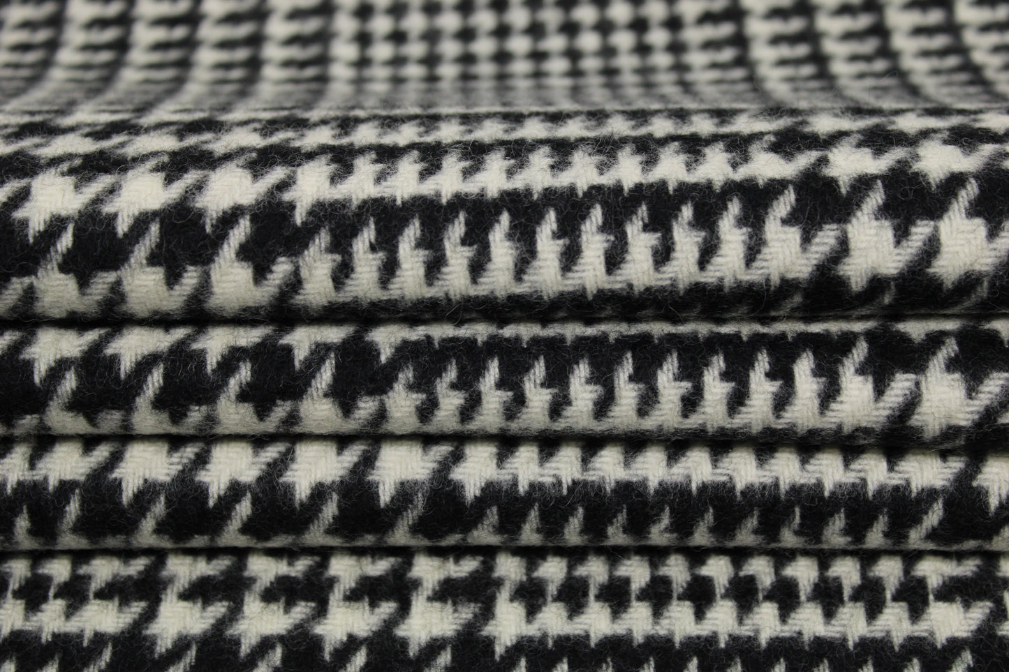 Tissu Lainage - pieds de poule à carreaux - noir et blanc - photo 2/5 | So Tissus