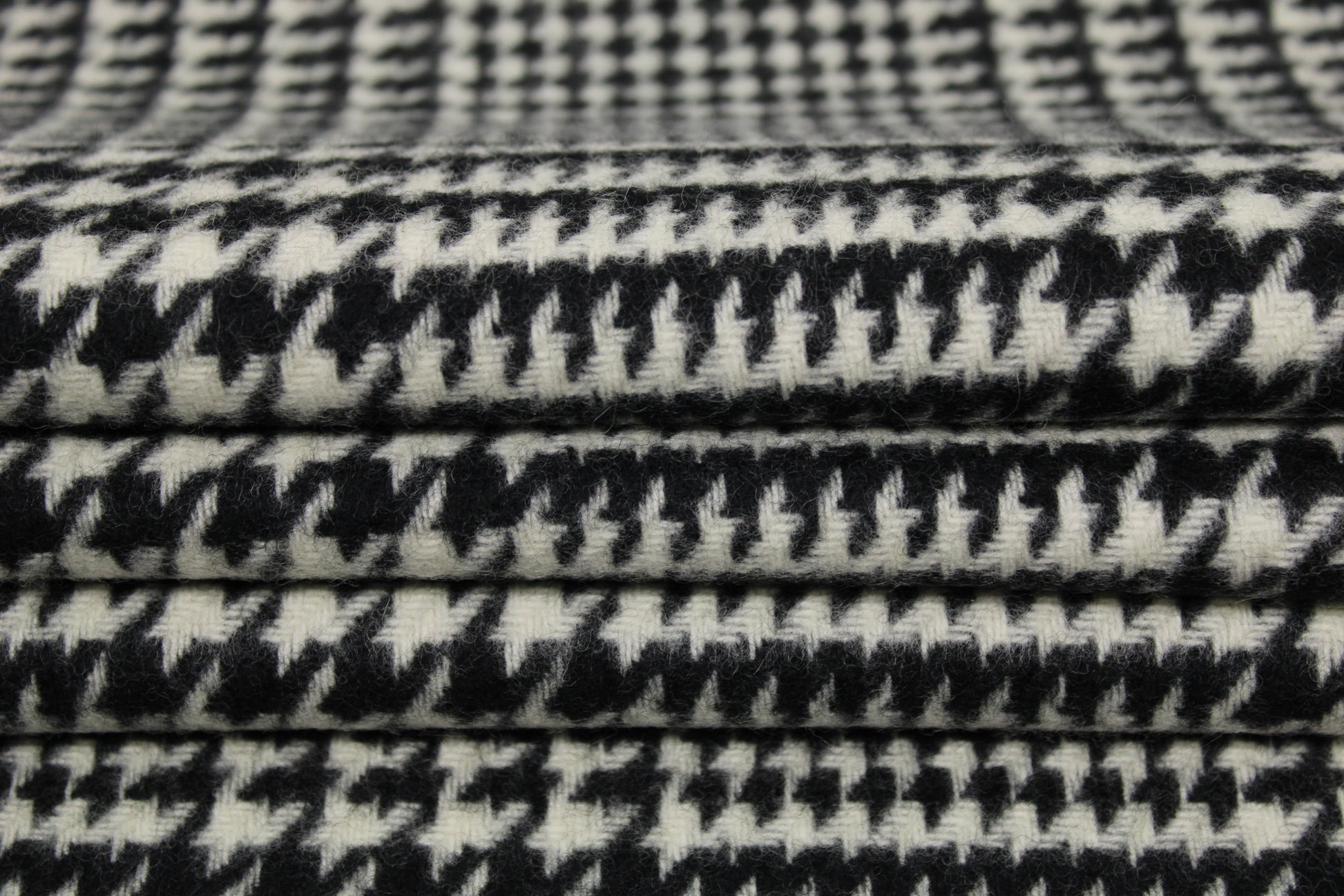 Tissu Lainage - pieds de poule à carreaux - noir et blanc - photo 2/5 | So Tissus