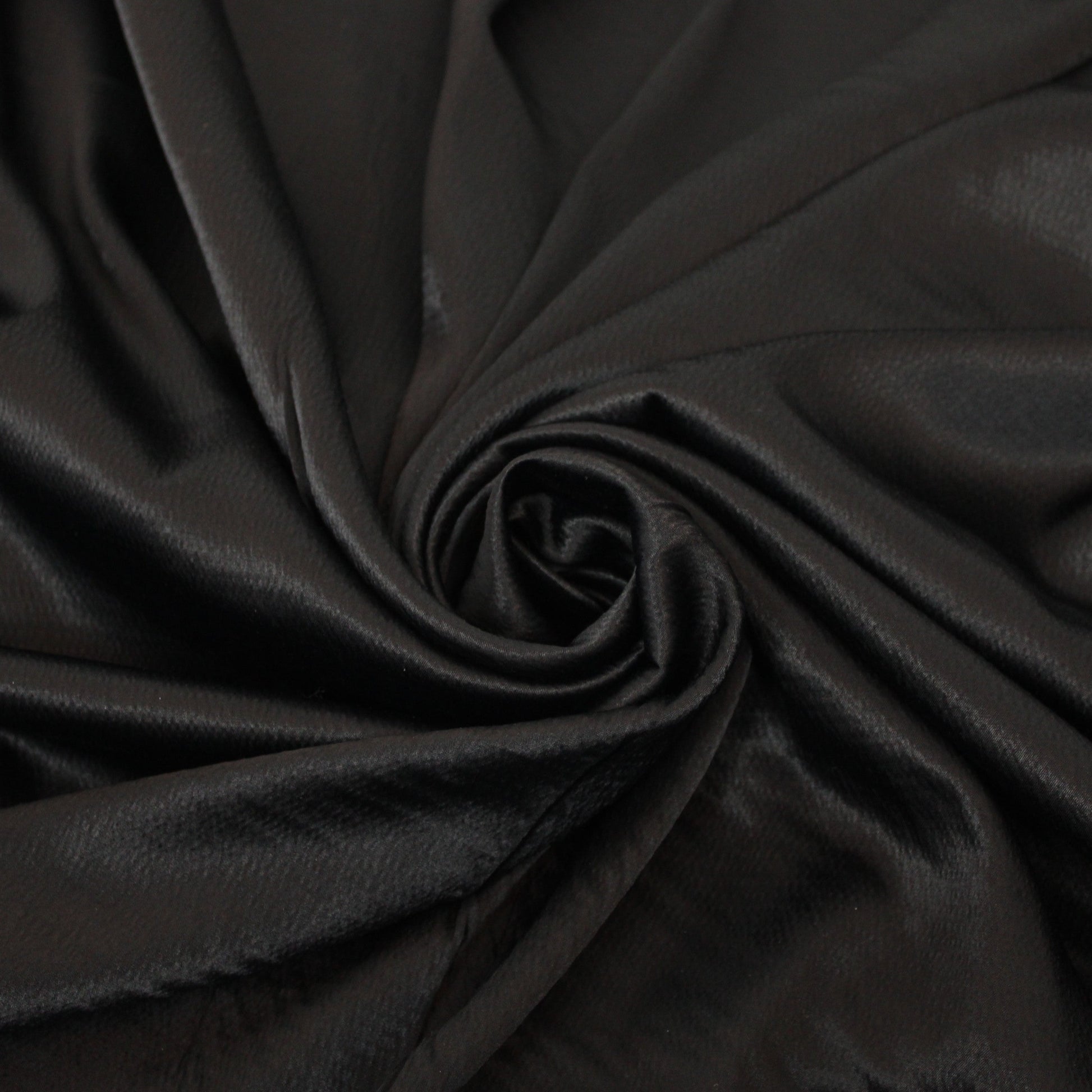 Tissu crêpe satin japonais - noir - photo 1/3 | So Tissus