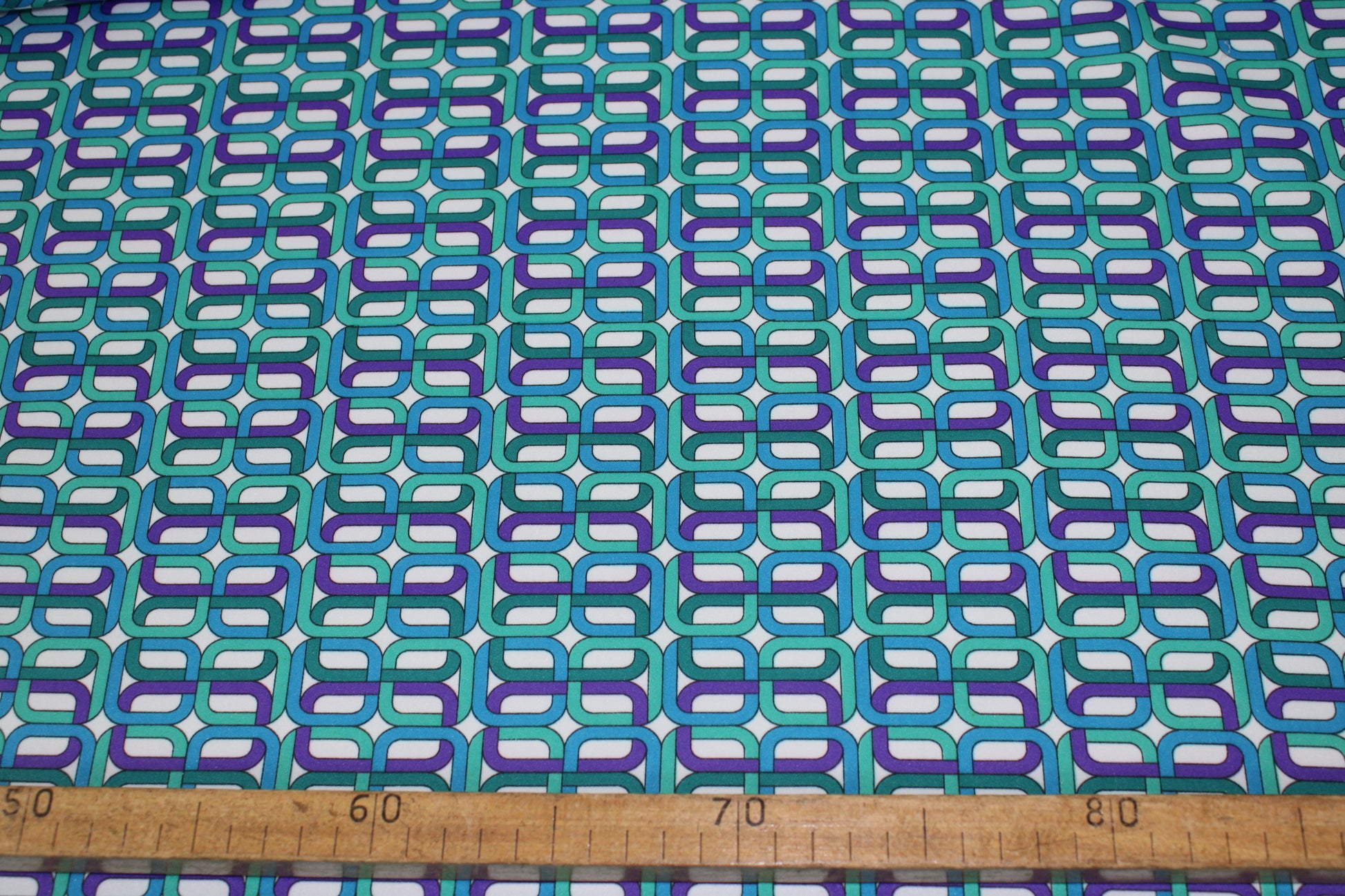 Tissu satin - imprimé géométrique - bleu vert et violet - photo 5/5 | So Tissus
