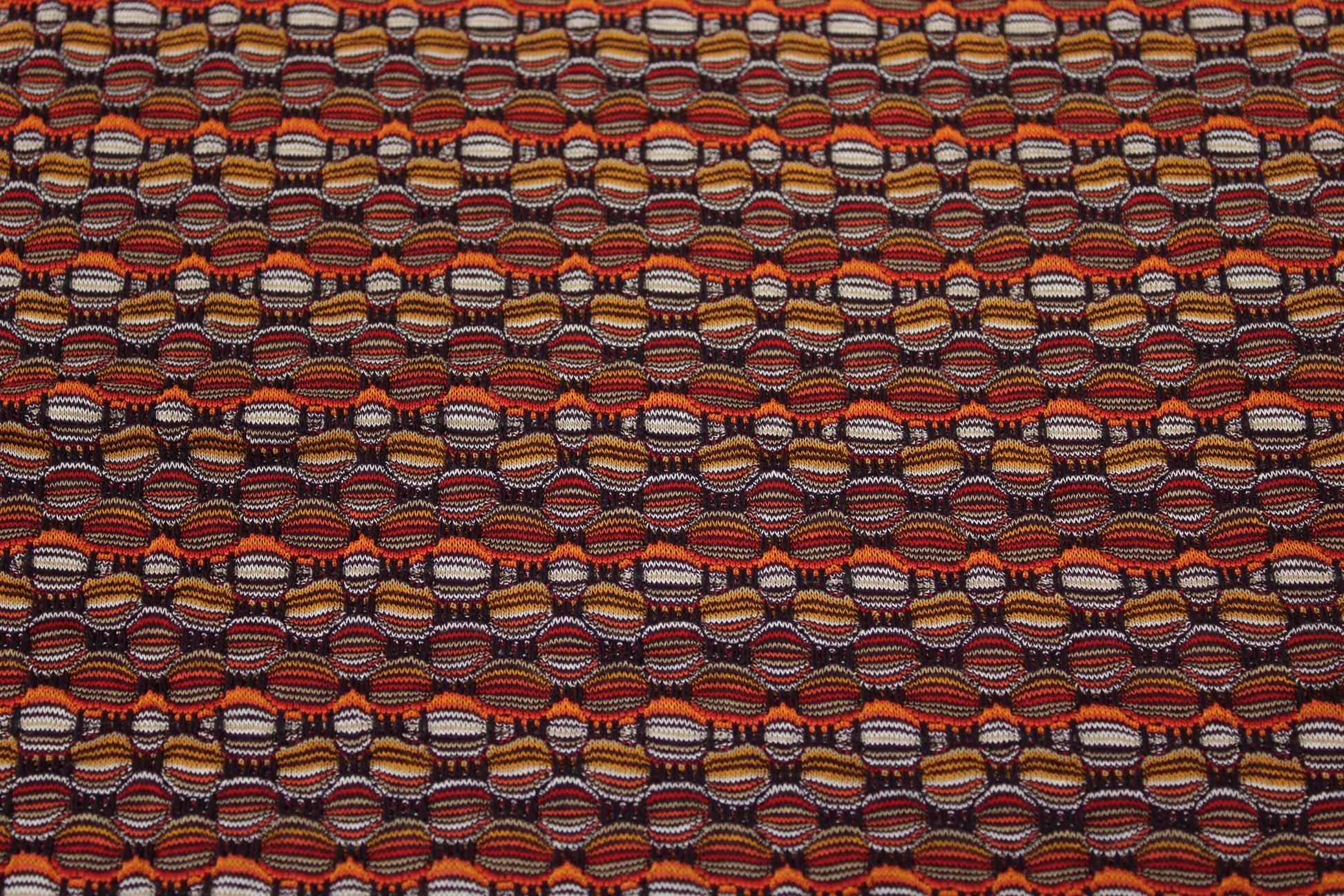Tissu maille alvéolé - ton ocre - photo 4/5 | So Tissus