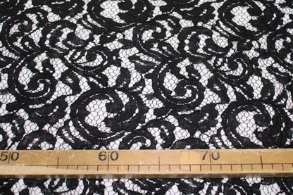 Tissu dentelle motif fleuri- noir - photo 5/5 | So Tissus