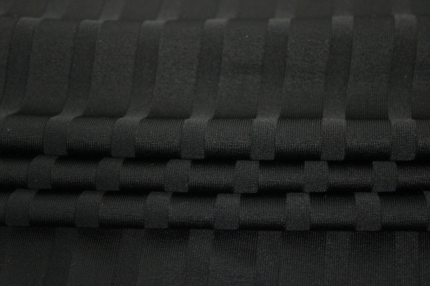Tissu maille - à rayures - noir - photo 2/5 | So Tissus