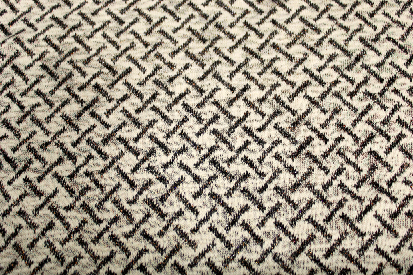 Tissu maille - motifs traits - ton écru - photo 4/5 | So Tissus
