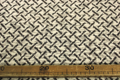 Tissu maille - motifs traits - ton écru - photo 5/5 | So Tissus