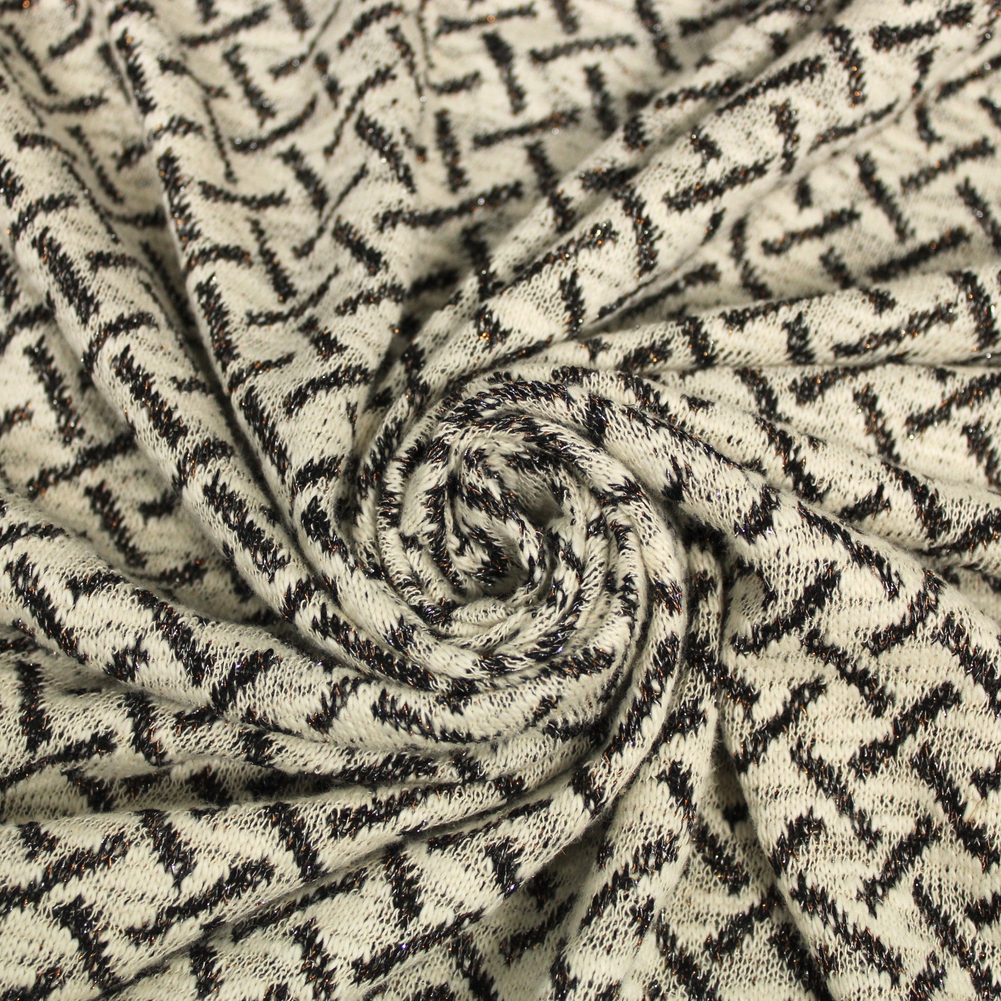 Tissu maille - motifs traits - ton écru - photo 1/5 | So Tissus