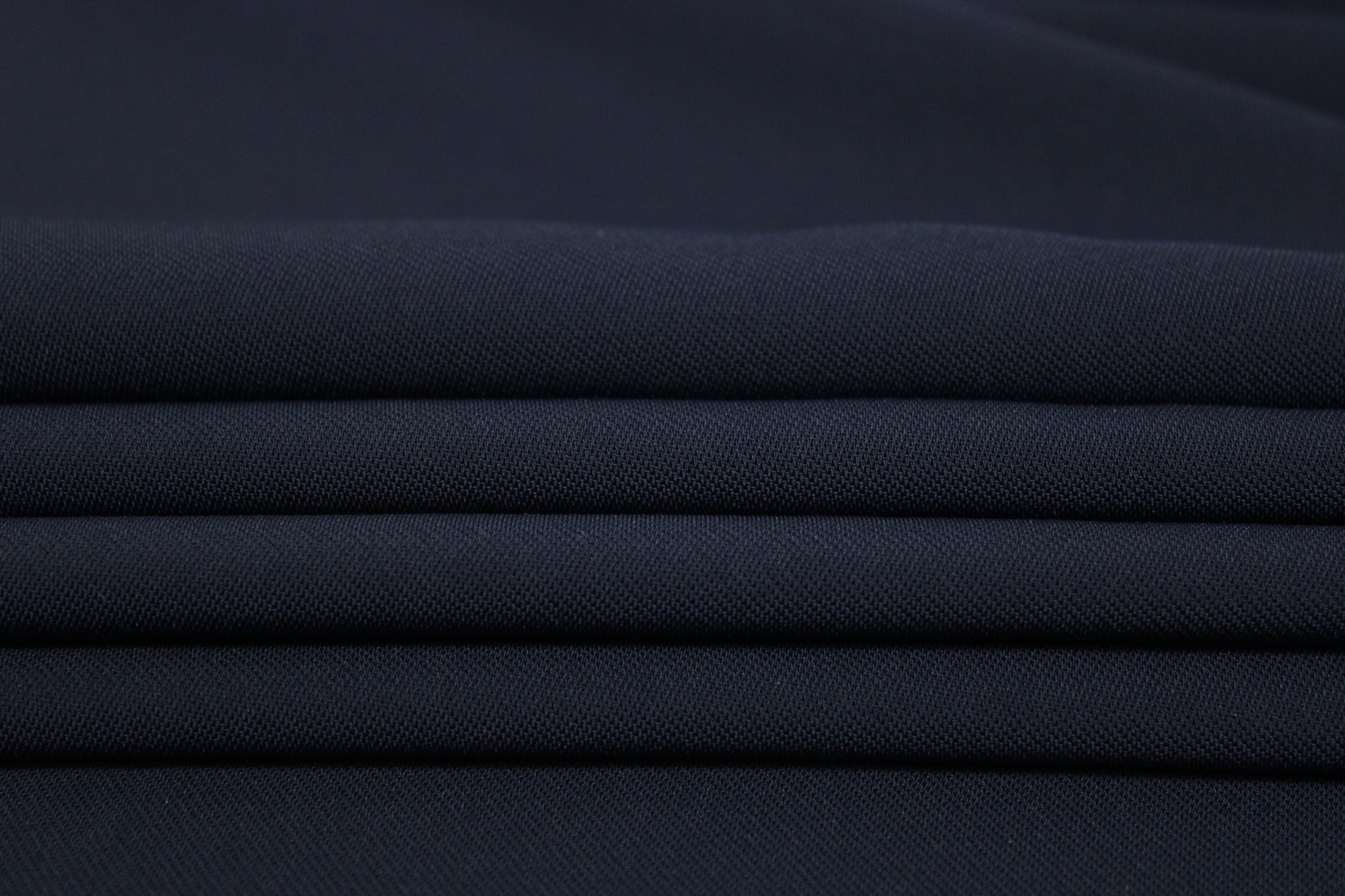 Tissu crêpe - bleu marine - photo 2/3 | So Tissus