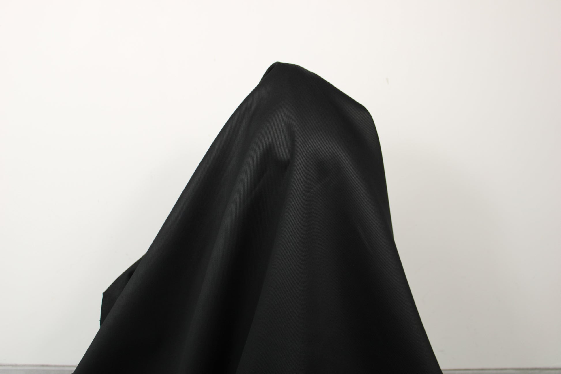 Tissu gabardine coton côtelé - noir - photo 3/3 | So Tissus