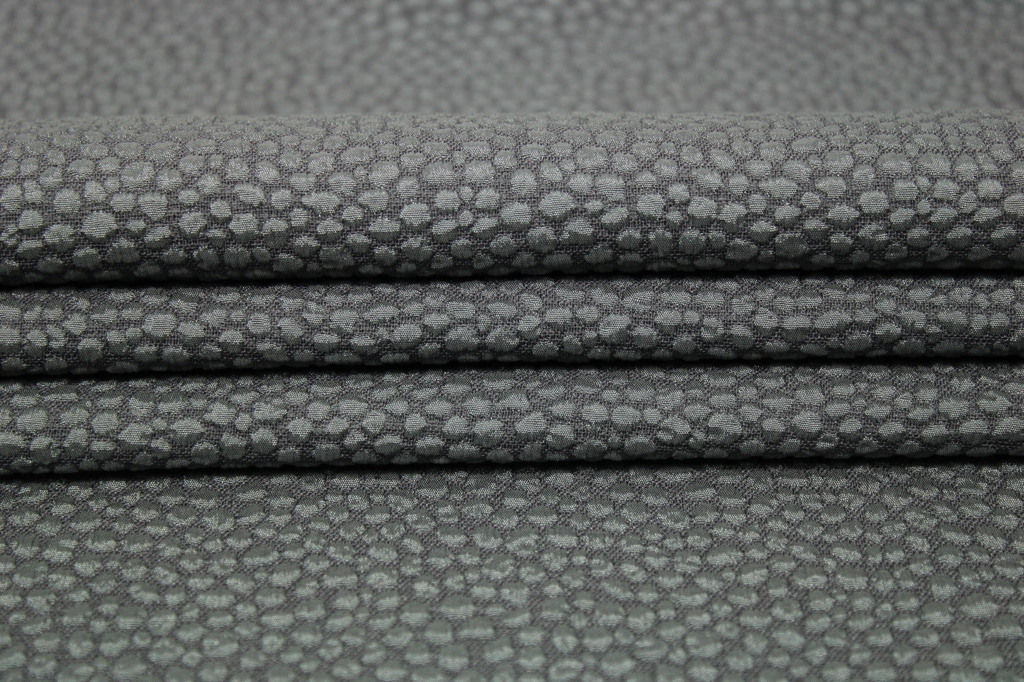 Tissu crêpe gaufré tacheté - gris souris - photo 2/4 | So Tissus