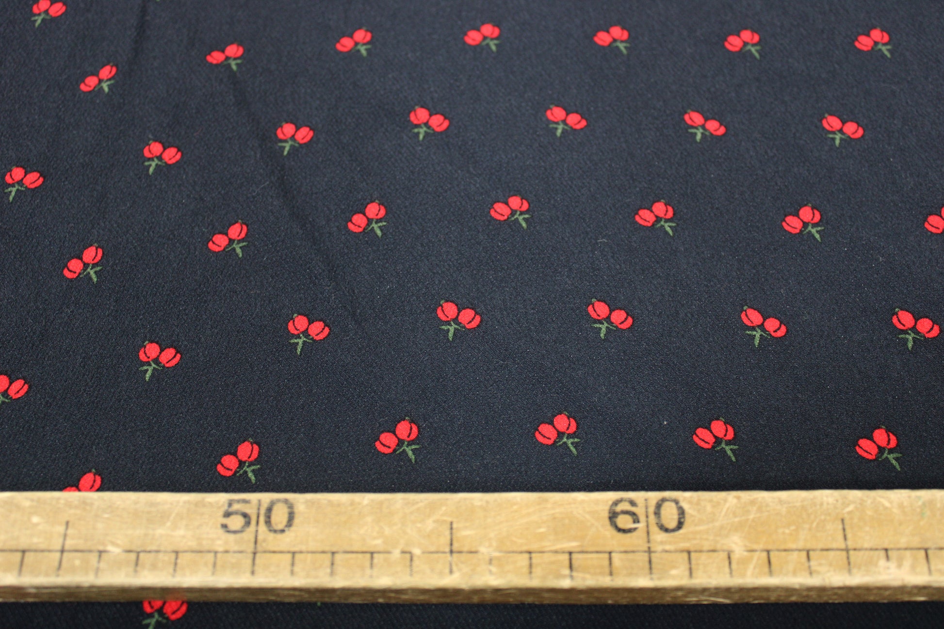 Tissu crêpe viscose - imprimé cerises - photo 4/5 | So Tissus