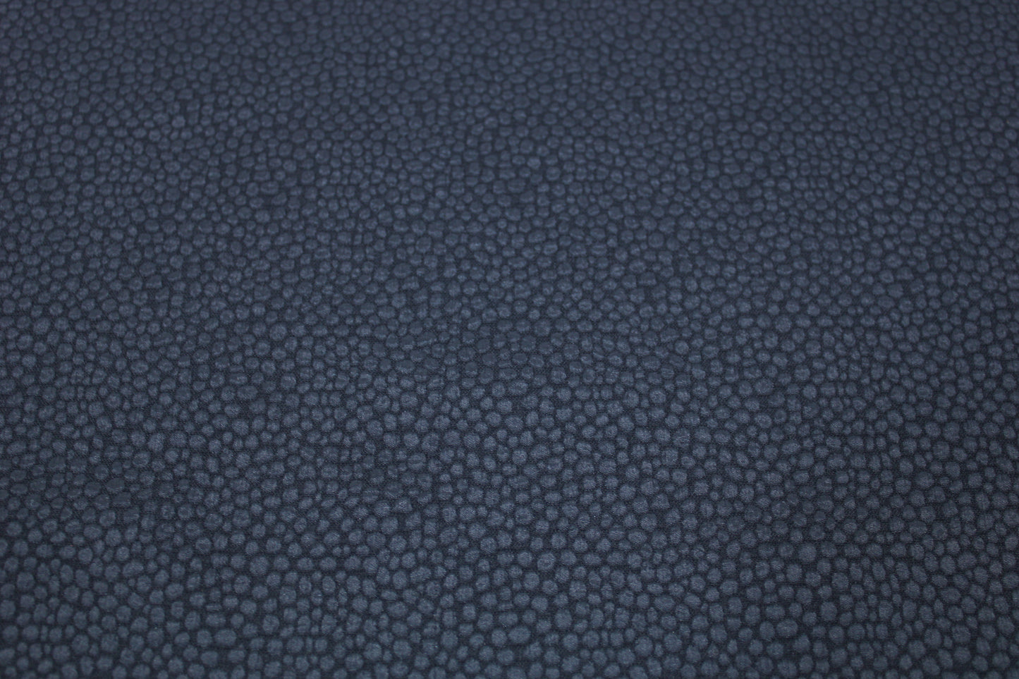 Tissu crêpe gaufré tacheté - bleu marine - photo 2/4 | So Tissus