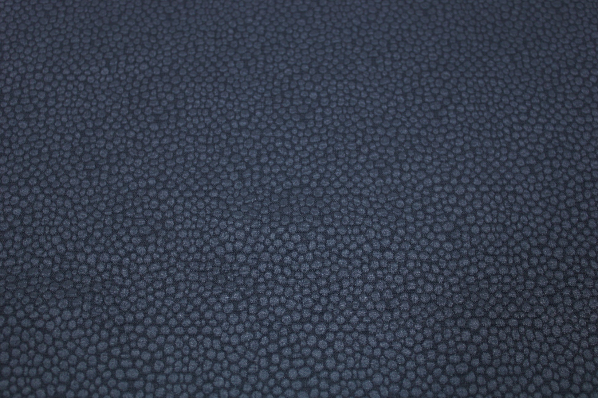 Tissu crêpe gaufré tacheté - bleu marine - photo 2/4 | So Tissus