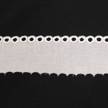 Galon - broderie anglaise blanche - motif circulaire - photo 1/3 | So Tissus