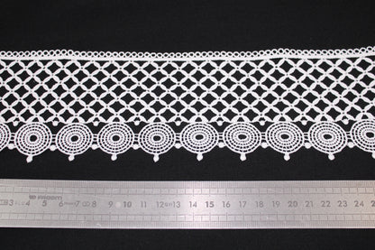Galon - guipure blanche - motif complexe - photo 2/3 | So Tissus
